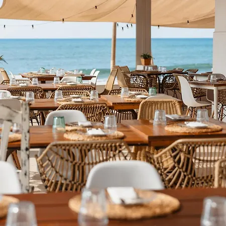 Beach House Next To The Sea In Costabella, Holiday home *